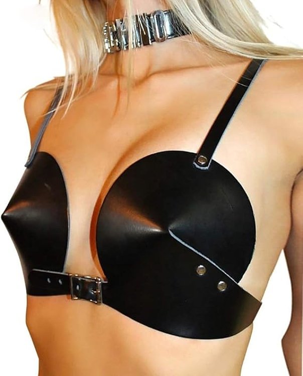 SMD Obsidian, Leather Bullet Cup Harness, One Size, Black