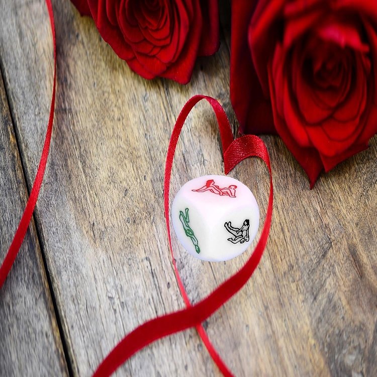 SMD Lucky Lovers White Dice, Couples Intimacy Game Play Dice With 6 Positions, Ερωτικό Ζάρι για Ζευγάρια με 6 Στάσεις, White