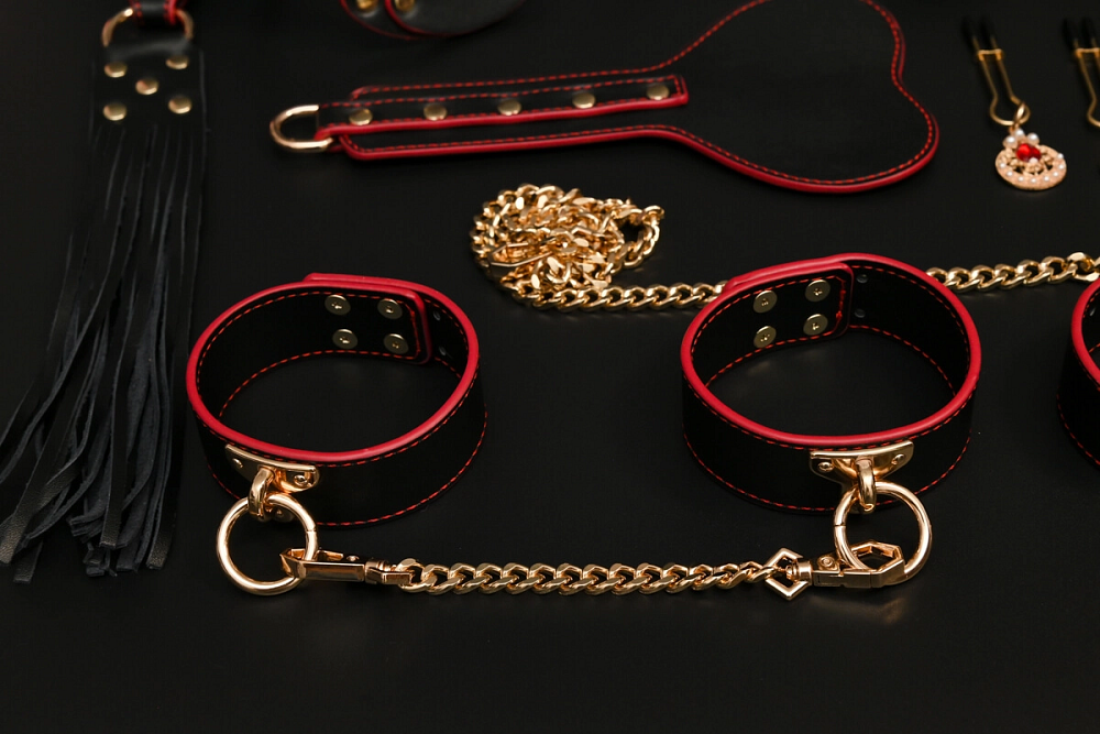 SMD Autorite Totale – Premium BDSM Bondage & Restraint Set 8 Accessories, Πλήρες BDSM Set με 8 Accessories, Black/Red/Gold